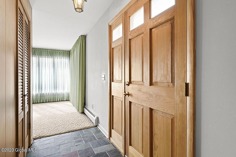 2nd image of 15 Oriole Avenue
