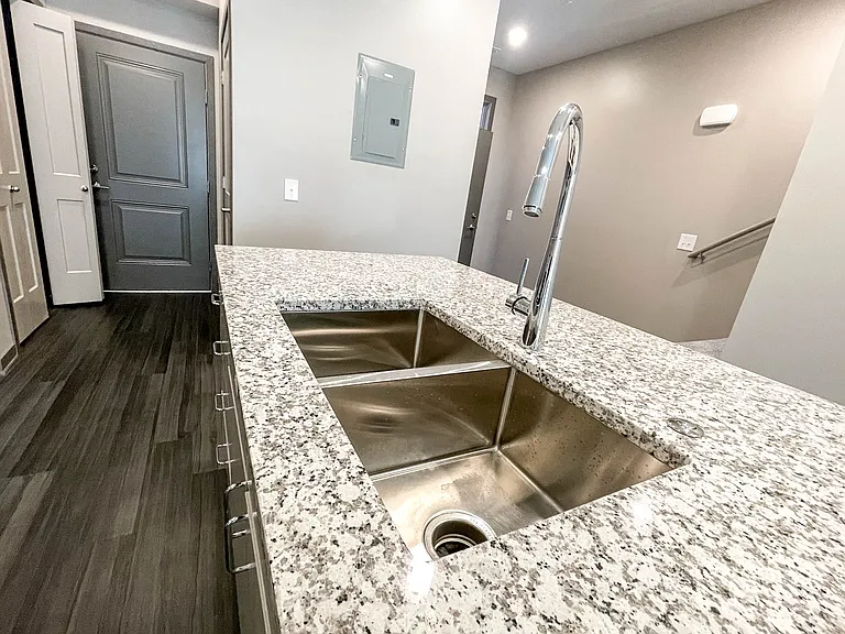 9560 Blacksmith Ct #4 — Photo 8