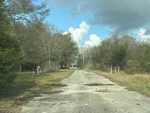 4th image of 3204 Victpar Dr