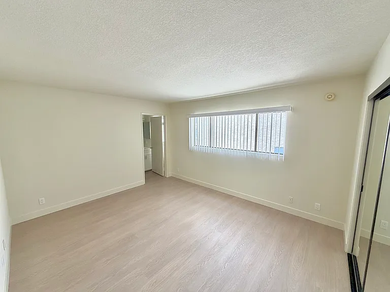 1749 Federal Ave #9 — Photo 14