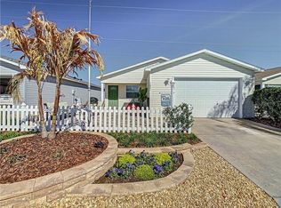 1621 Navidad St, The Villages, FL 32162