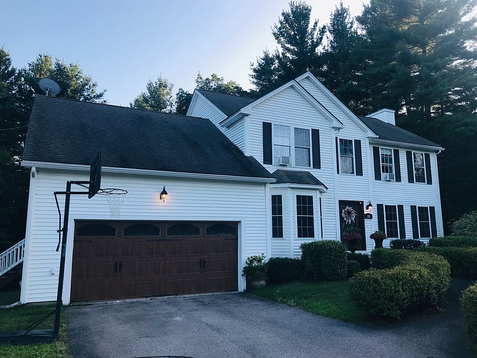 1st image of 60 Woodhawk Dr