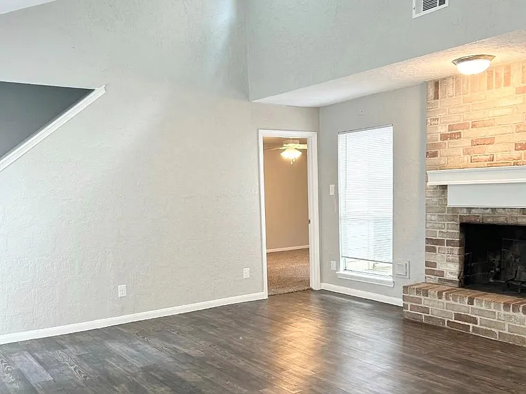 11923 Lakewood West Dr — Photo 5