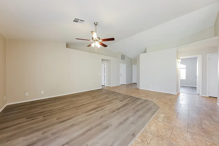 865 W Mesquite Ave — Photo 3