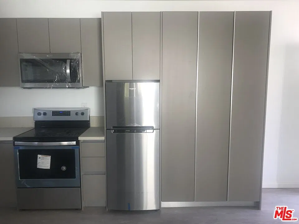 Studio, 1.0 bath, $1,995 — Photo 2