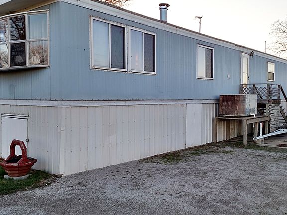 4th image of 141 Lake Shore Dr