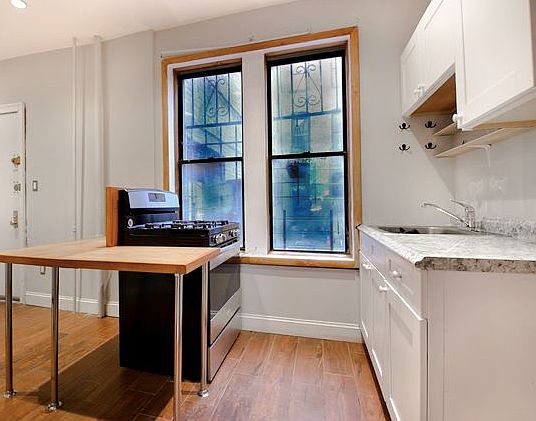 2nd image of 353 Howard Ave #1