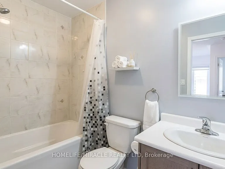 60 1st St #28 — Photo 7