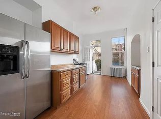 188 Engert Ave APT 3R, Brooklyn, NY 11222