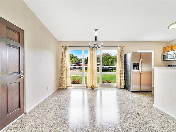 3rd image of 120 Laurel Dr