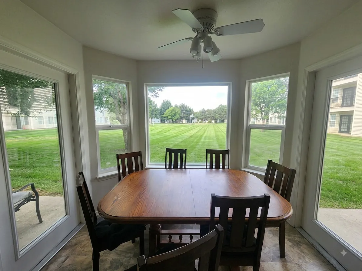 3 bed, 1164 sqft, $1,850 — Photo 2