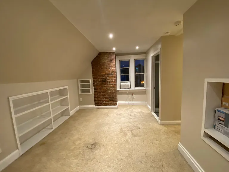 223 Lehigh Ave — Photo 25