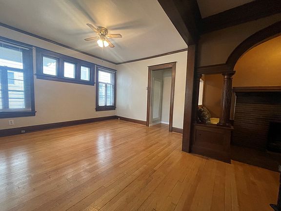 3rd image of 4909 California St APT 1