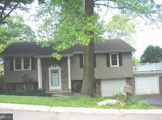 297 Forest Rd, Pottsville, PA 17901