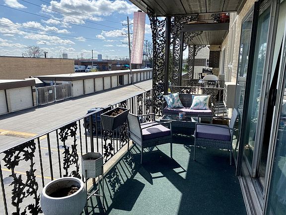 4th image of 945 8th Ave APT 10