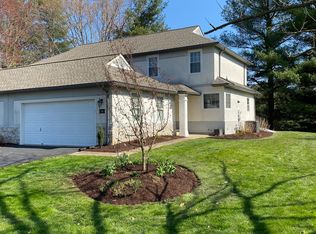 16 Laurelgate Pl, Millersville, PA