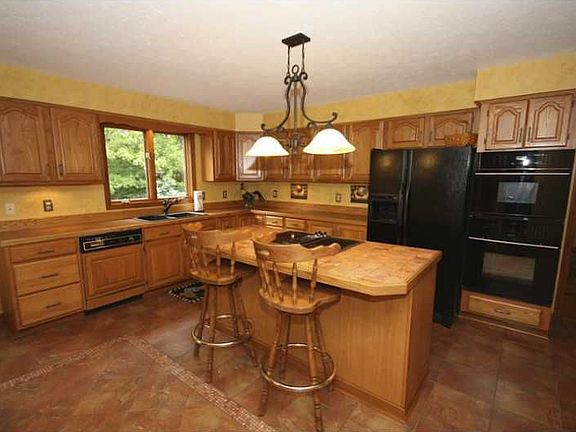 4th image of 9991 Parkland Dr