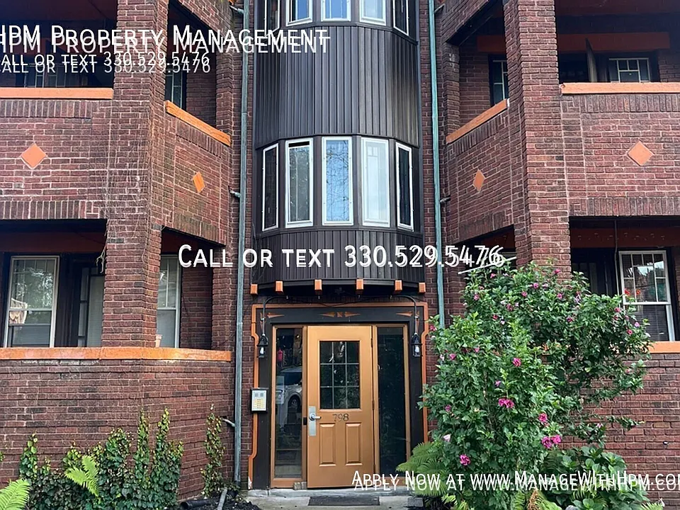 798 W Market St #2
