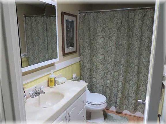 4th image of 420 Shorehaven Dr