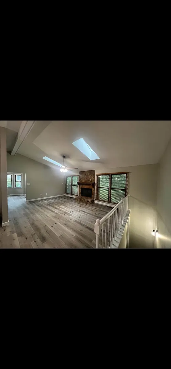 Building Photo - 4 Ridge Oak Ct