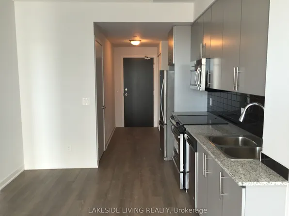 60 Berwick Ave #1312, Toronto, ON M5P 0A3