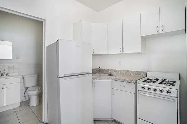 Rented by Corcoran | media 5