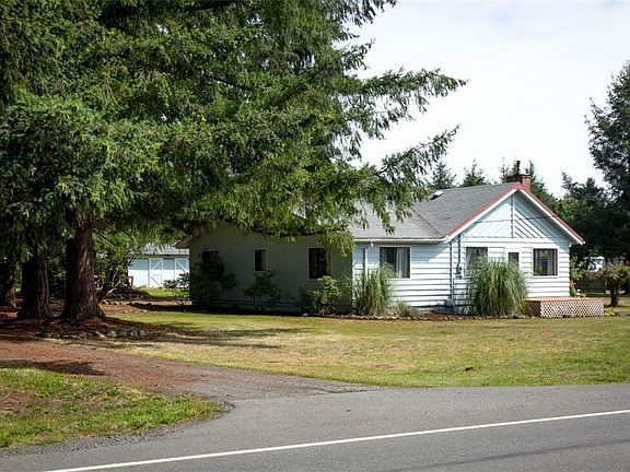 3rd image of 12734 Pioneer Way E