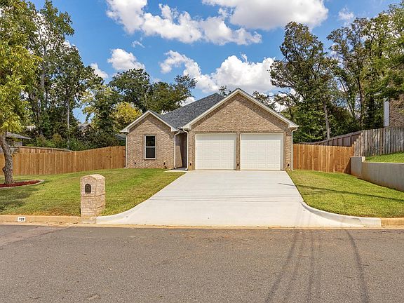3rd image of 1126 Pollard Dr