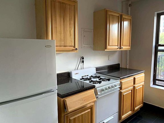2nd image of 102 E 103rd St #A