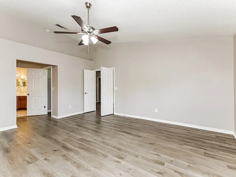 7749 Pikes Peak Dr — Photo 11