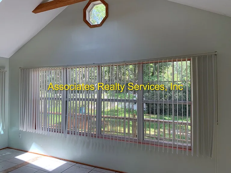 10335 NW 13th Ln — Photo 14