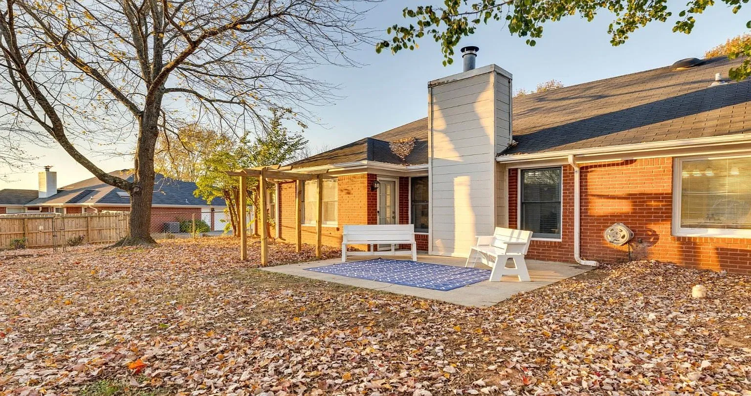 108 Adalene Ln — Photo 4