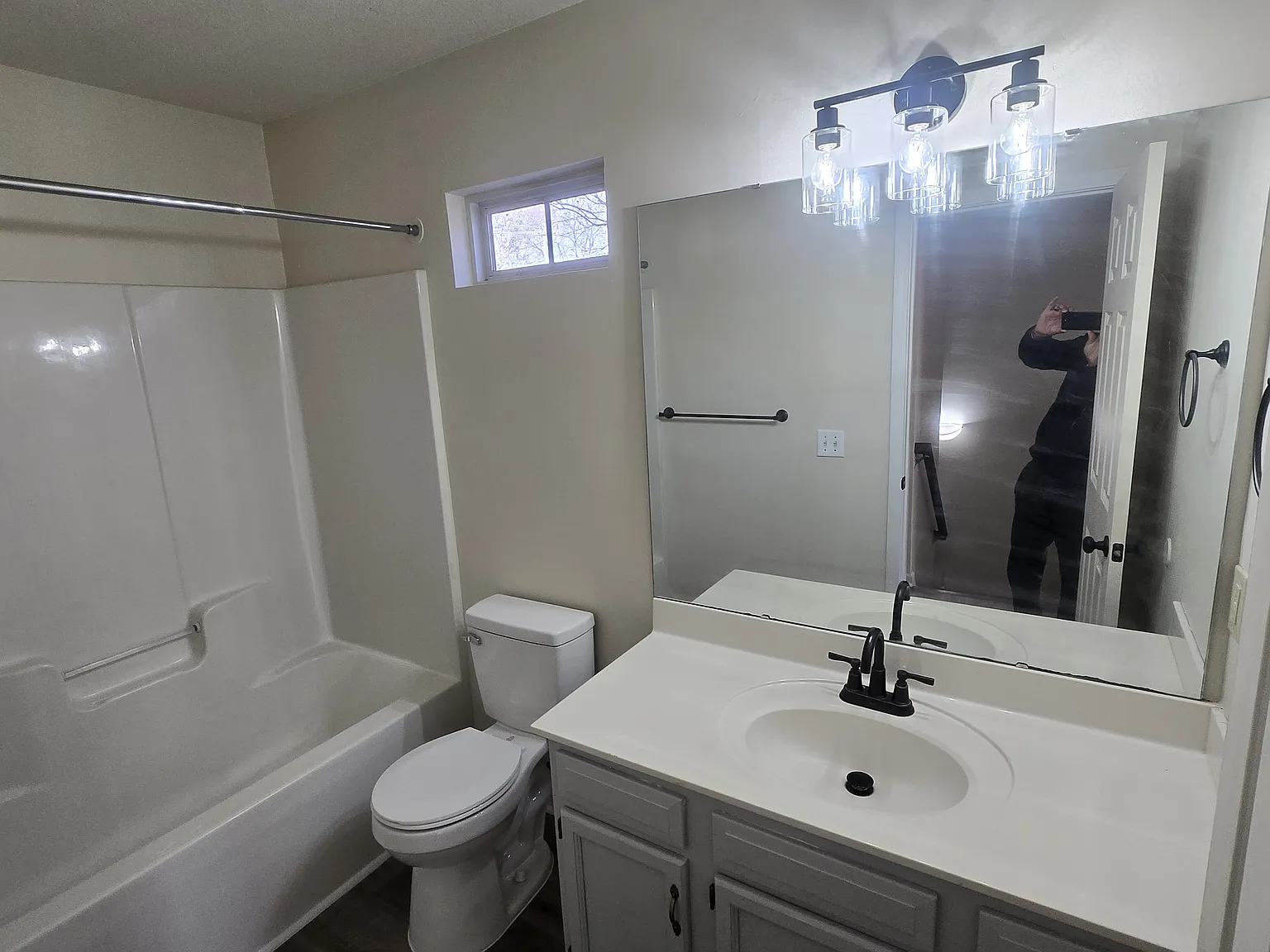 2 bed, 1.5 bath, 1000 sqft, $1,375 — Photo 4