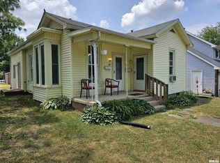 215 9th St, Lincoln, IL 62656