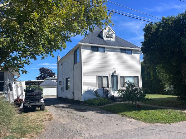56 Hartford Ave