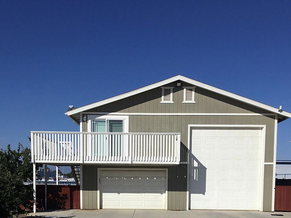 Stand alone apartment with balcony.