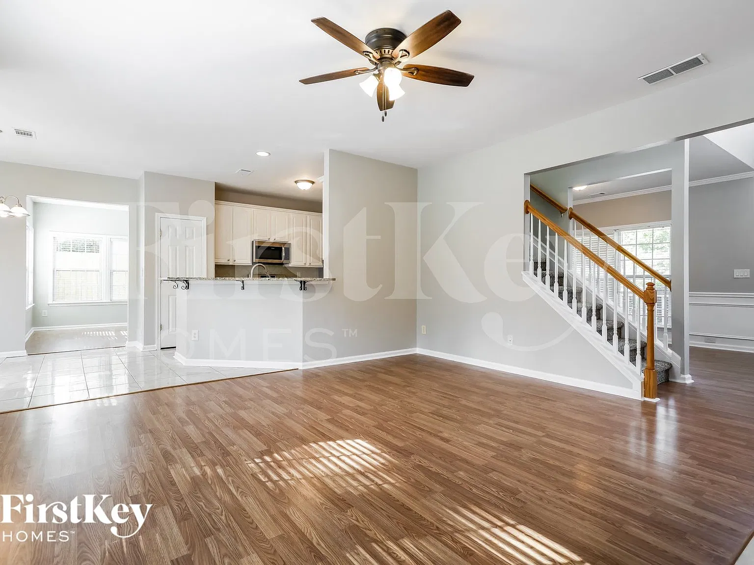 5 bed, 3.0 bath, 3024 sqft, $3,250 — Photo 3