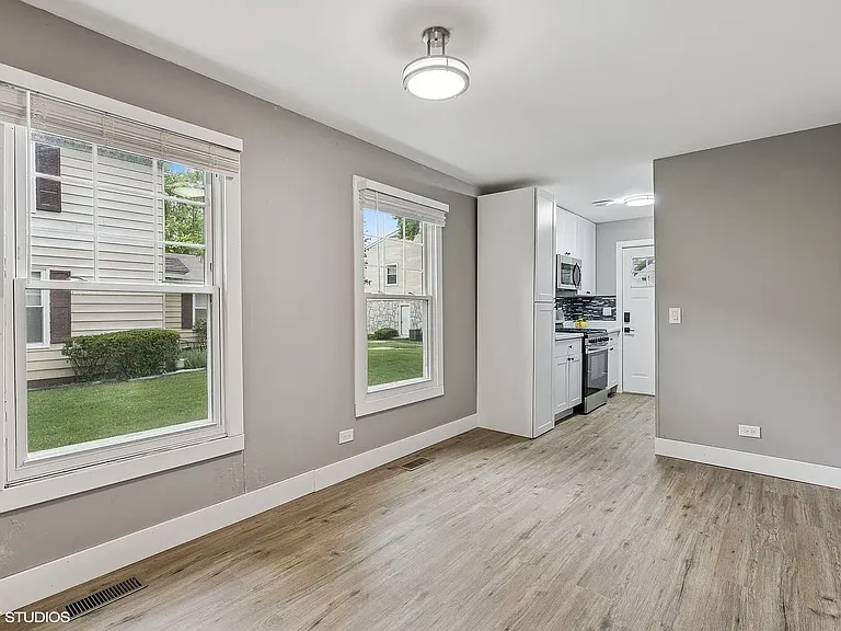 350 Meadow Ct — Photo 5