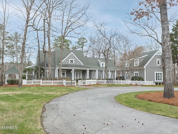 2nd image of 7571 Lake Cove Dr