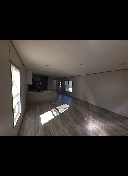 335 Westwood Cir — Photo 2