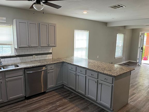 4th image of 2131 Trice Ave