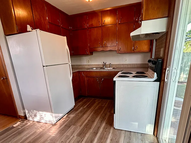 145 Wedgewood Dr #139 — Photo 5