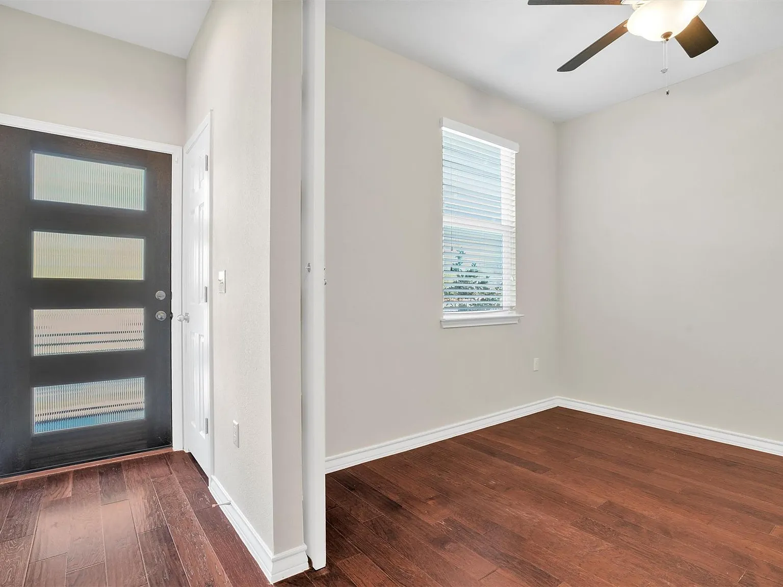 3 bed, 2.5 bath, 1938 sqft, $3,100 — Photo 4