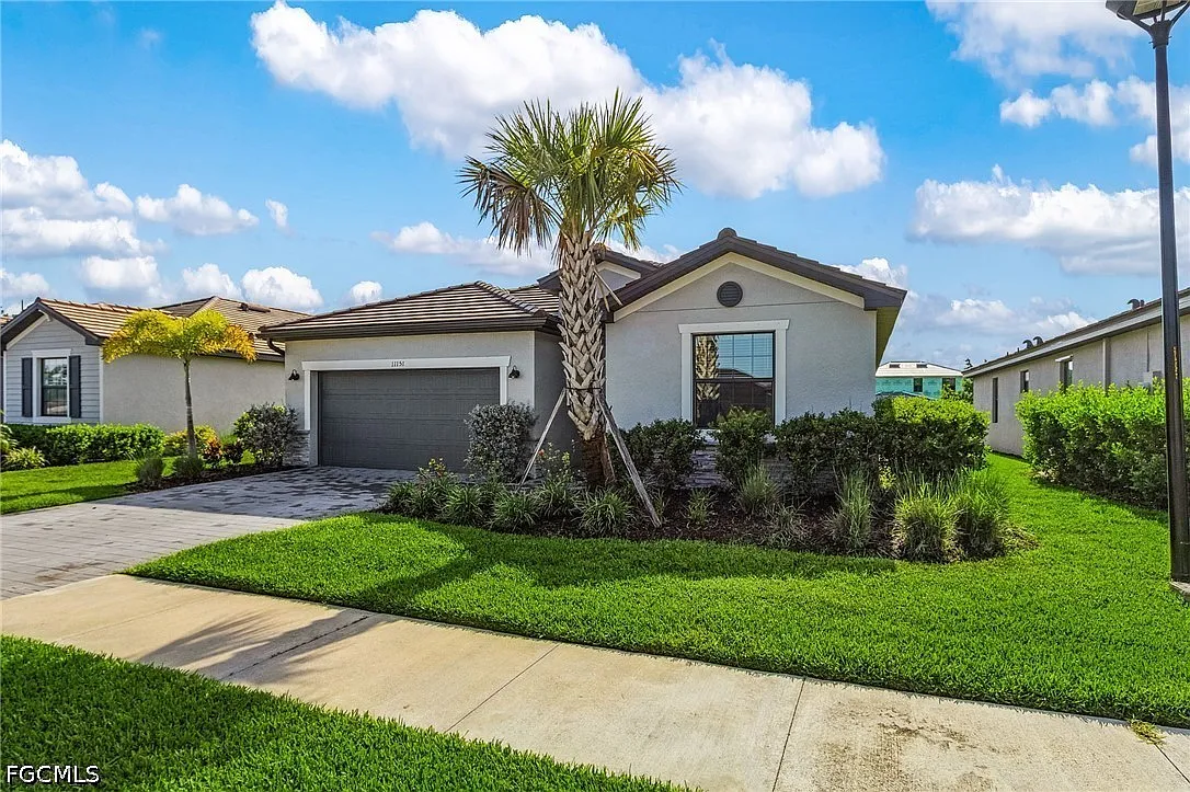4 bed, 3.0 bath, 2032 sqft, $3,100 — Photo 3