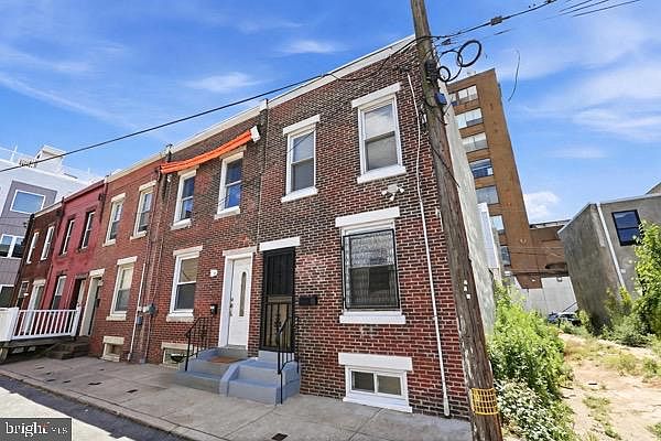 1st image of 146 Melvale St