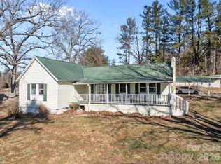 99 Wakefield Dr, Hendersonville, NC 28792