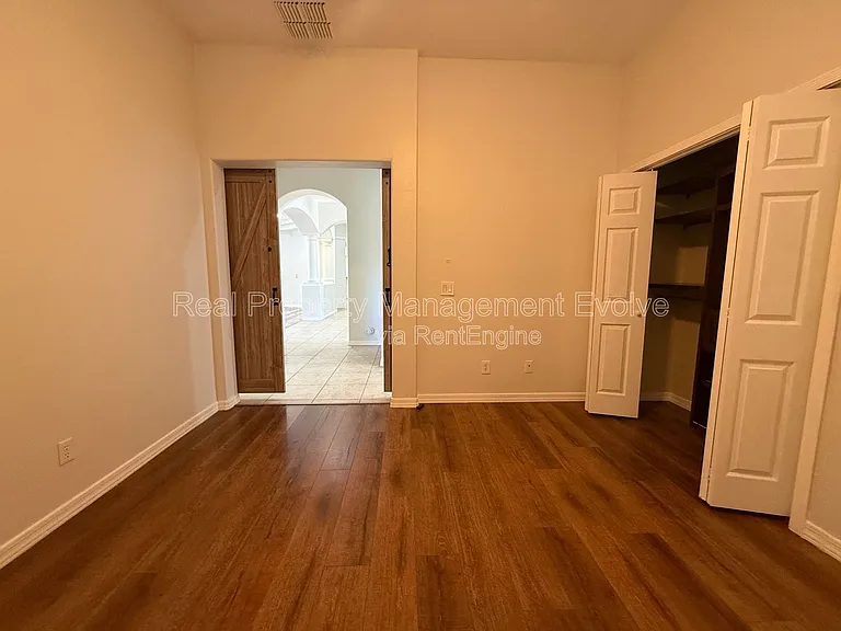 23012 N 38th Pl — Photo 30