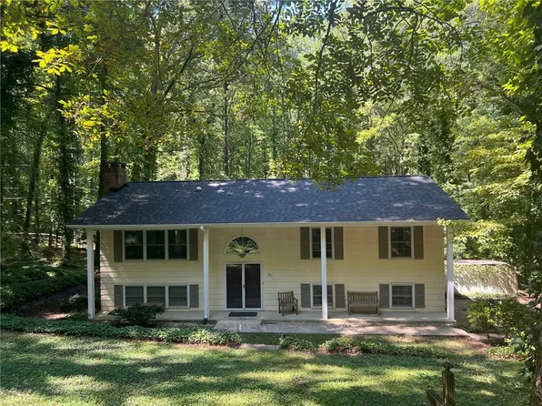 321 Woodland Cir, Pendleton, SC 29670