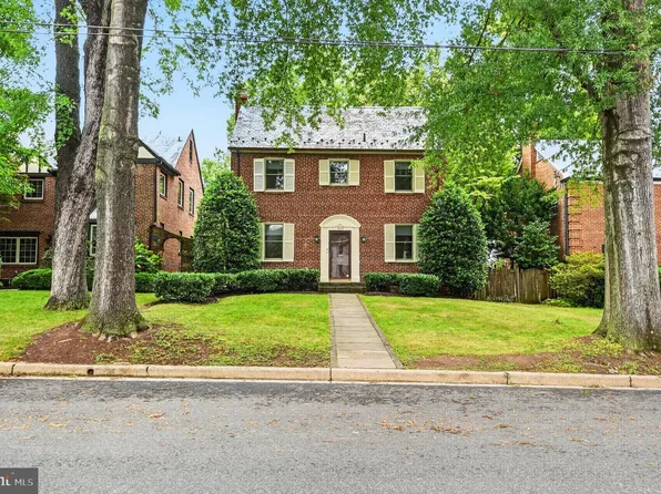 4825 Butterworth Pl NW, Washington, DC 20016