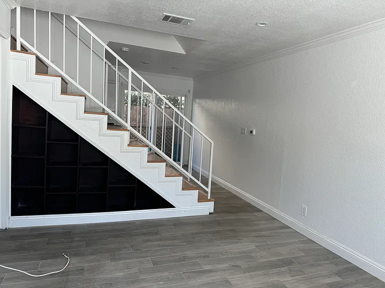 808 Magnolia Ave #5 — Photo 2